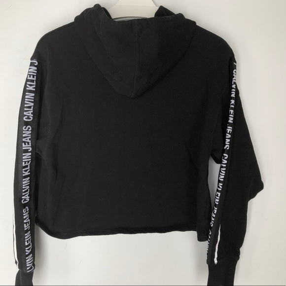 Calvin Klein cropped hoodie - Picture 2 of 5